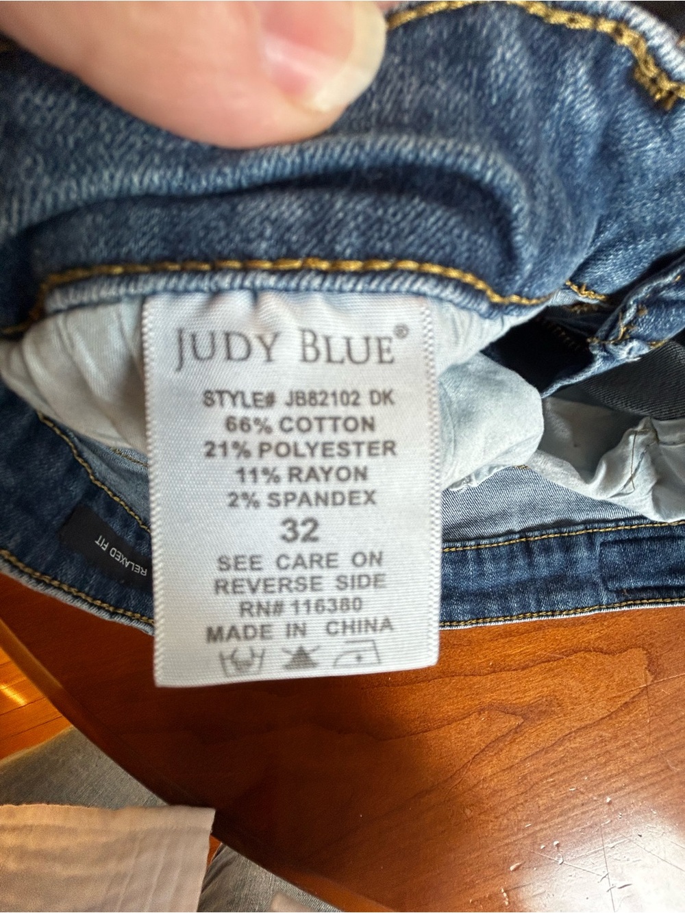 Women’s Judy Blue Relaxed Fit Jeans - Size 32 - Picture 8 of 12